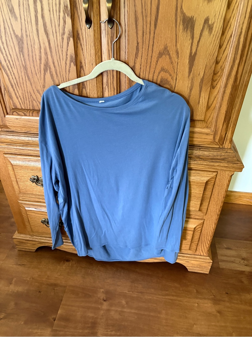 lululemon athletica Long Sleeve Tee in Dusty Blue